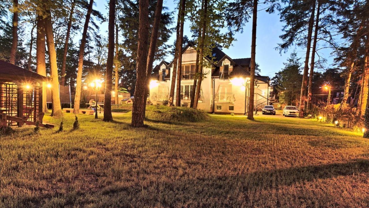 Lc Pokoje & Apartamenty Pobierowo Exterior foto