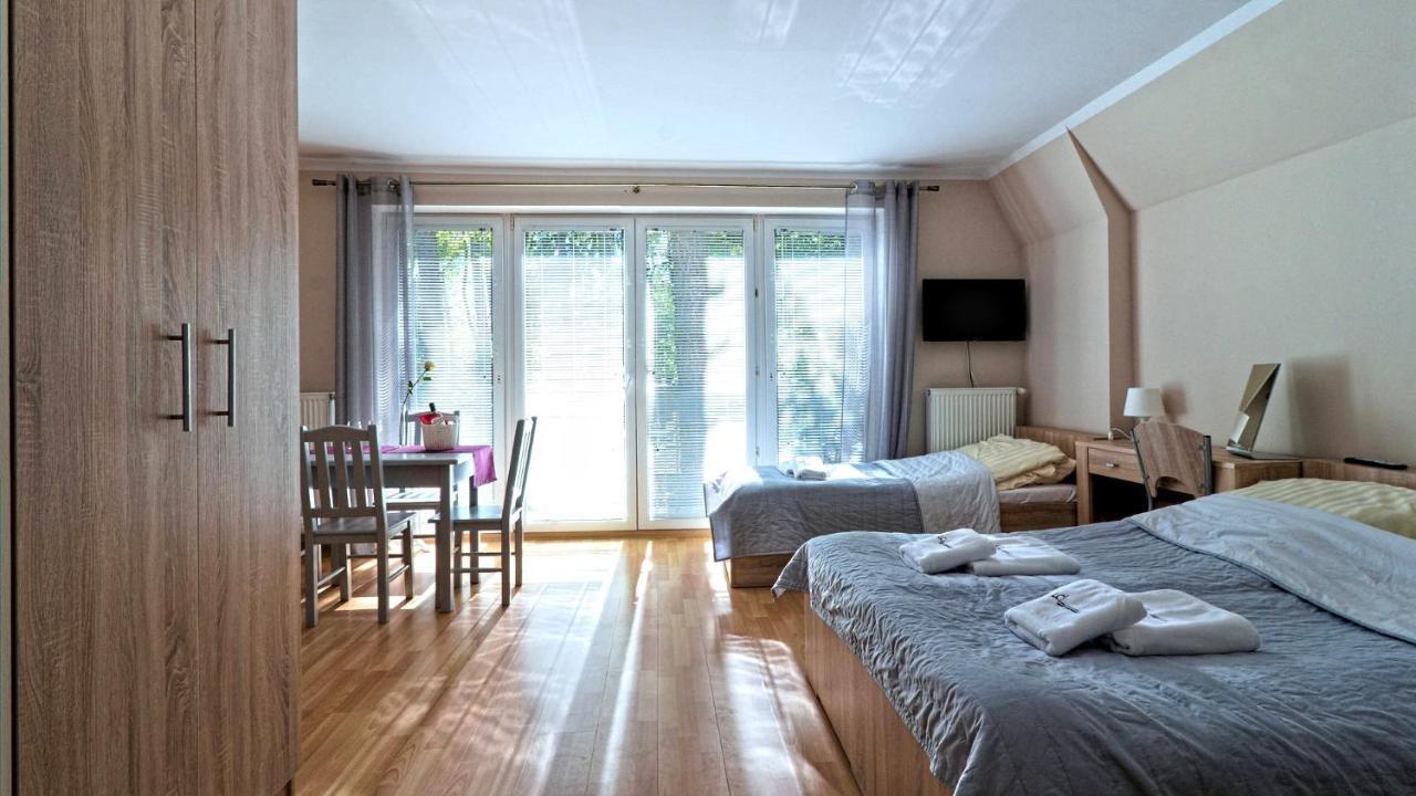 Lc Pokoje & Apartamenty Pobierowo Exterior foto