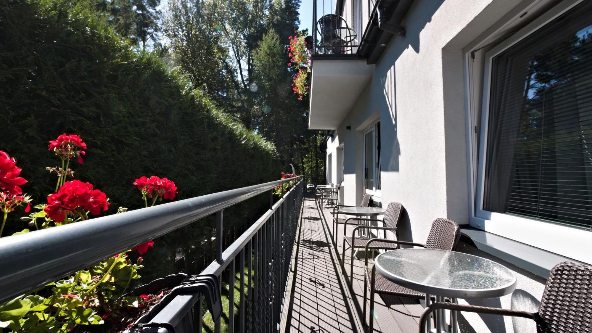 Lc Pokoje & Apartamenty Pobierowo Exterior foto