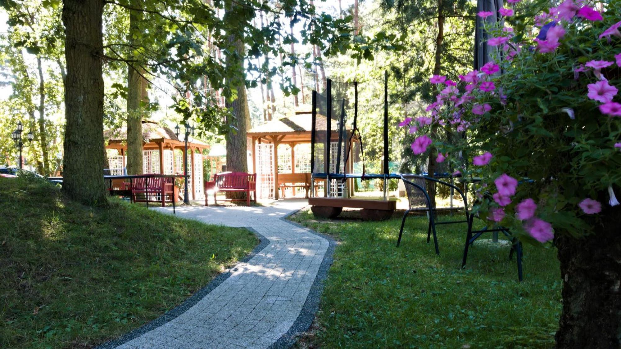Lc Pokoje & Apartamenty Pobierowo Exterior foto