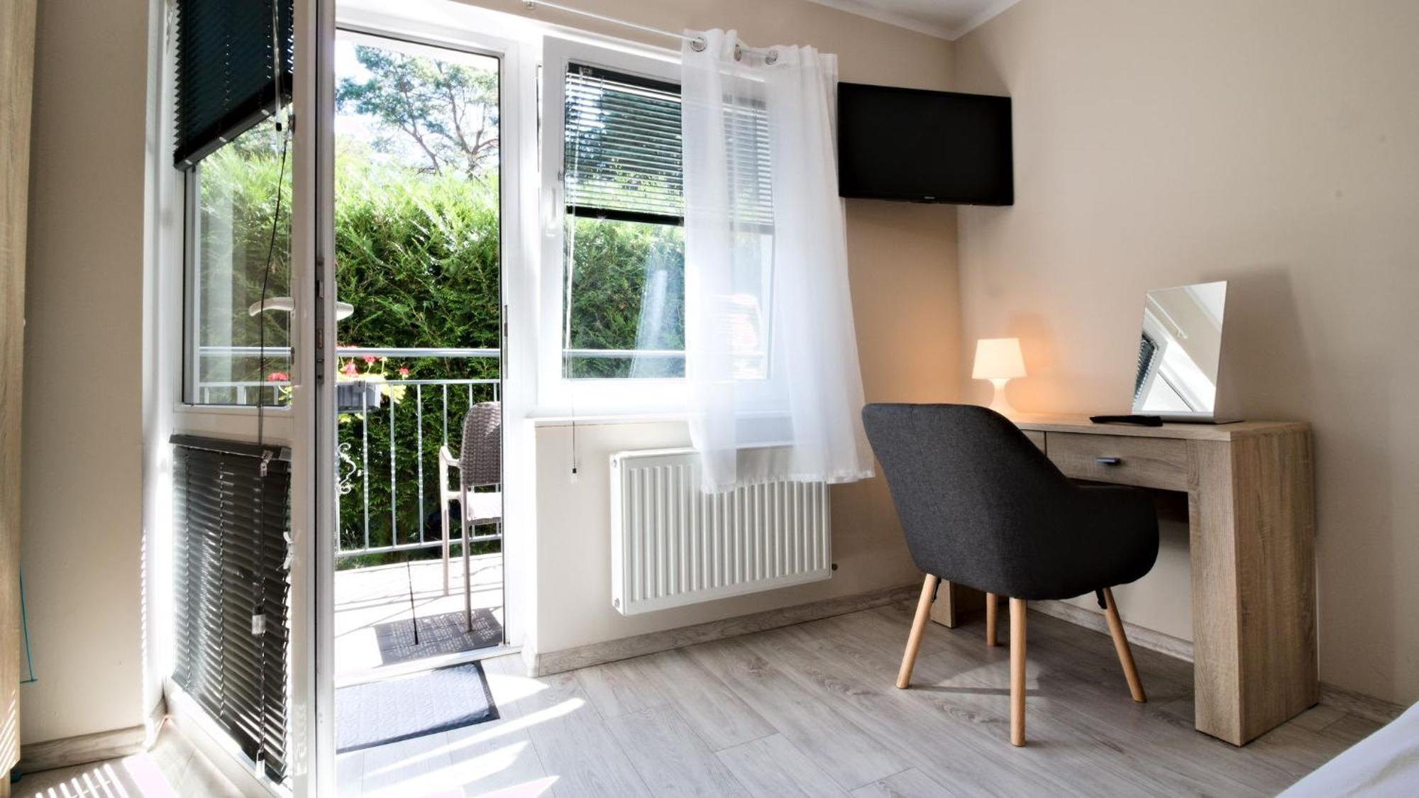 Lc Pokoje & Apartamenty Pobierowo Exterior foto